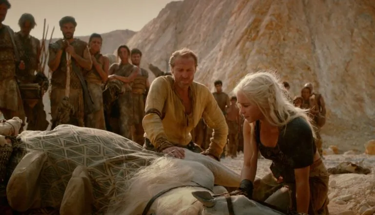 Момент из 1 серии 2 сезона