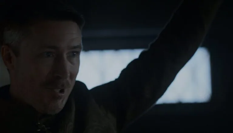 Момент из 4 серии 4 сезона